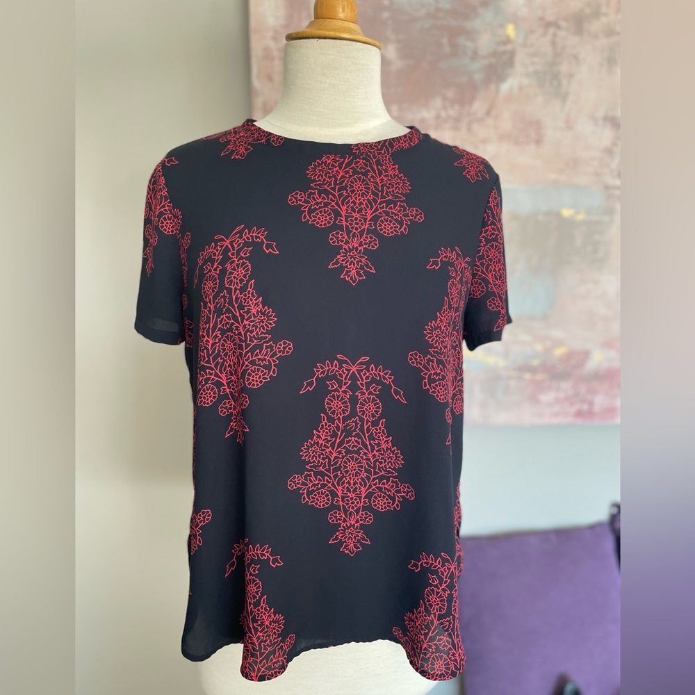 LOFT navy and‎ red short sleeve blouse size MP